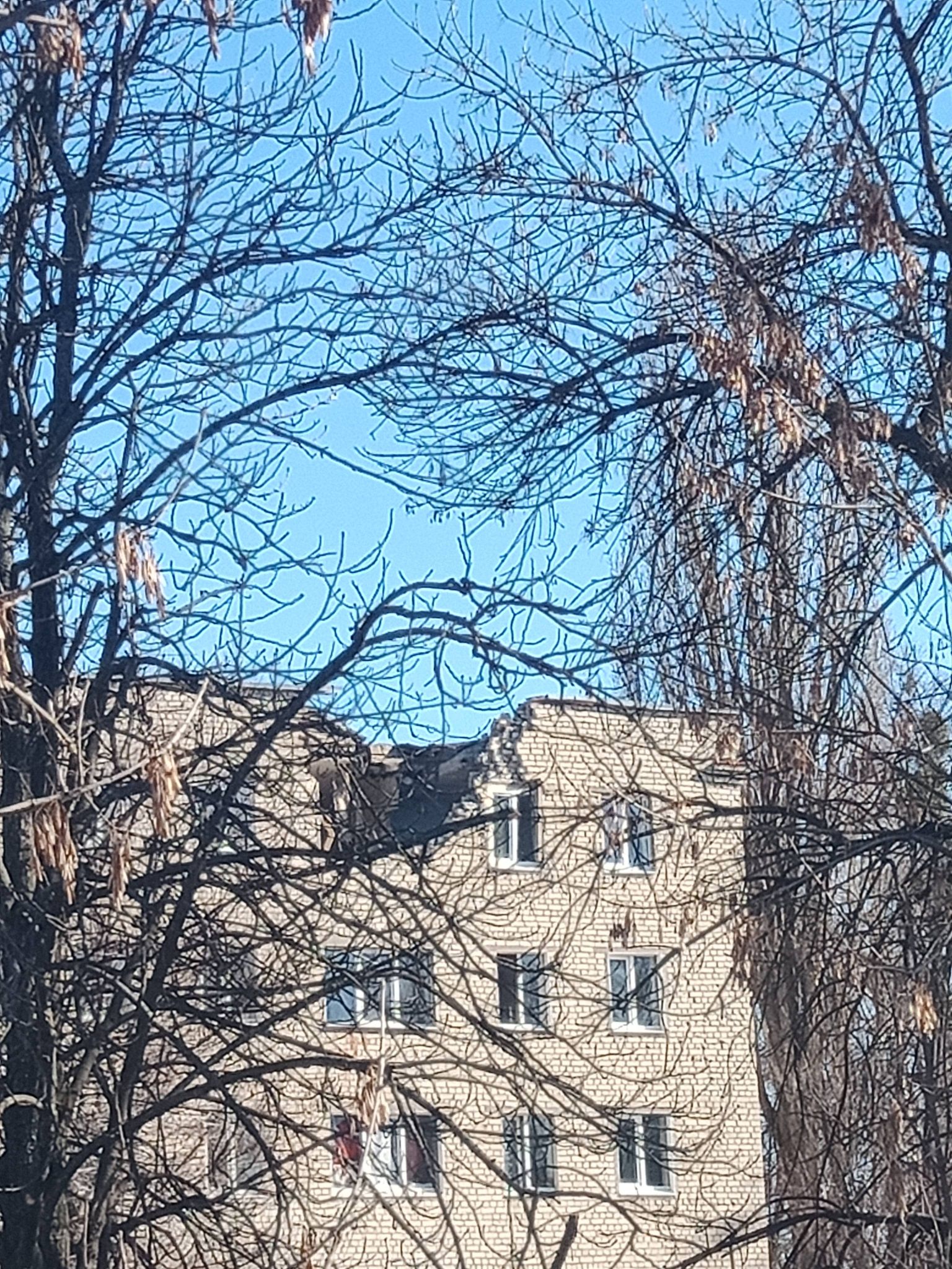 Зруйнований гуртожиток фізтеху. Зруйнований гуртожиток фізтеху.